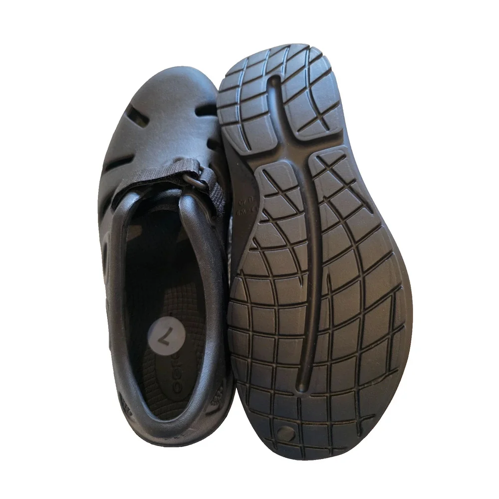 OOFOS OOahh Sport Flex Clogs Unisex M7/W9 Black Recovery Shoes Adjustable Strap